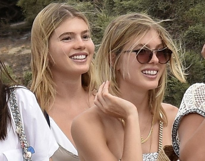 Cristina y Victoria Iglesias en Ibiza