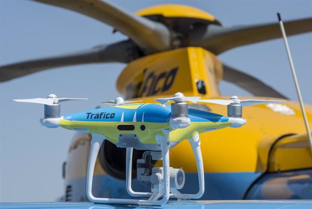 Uno de los drones que vigilará a modo de pruebas las carreteras este puente de mayo de 2018