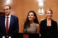 Vox cede finalmente en la derogación de las leyes LGTB y en la reducción de consejerías para alcanzar acuerdo en Madrid