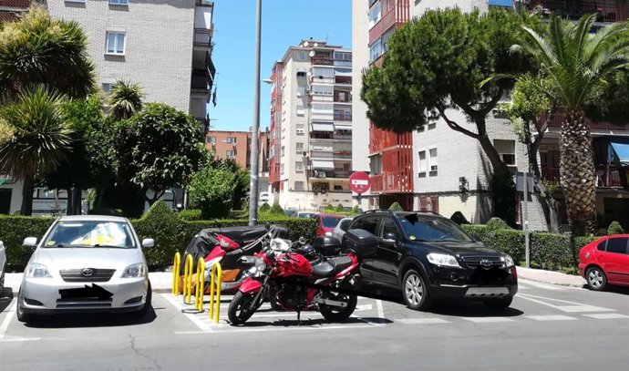 Imagen del aparcamiento de motos situado en la calle Unamuno, en la localidad de Fuenlabrada.