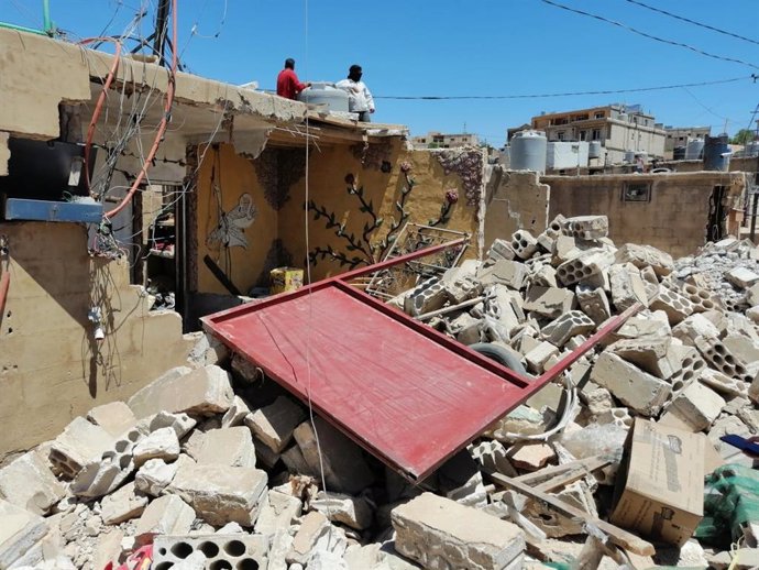 Viviendas provisionales de refugiados sirios en Arsal (Líbano), derribadas por orden gubernamental.