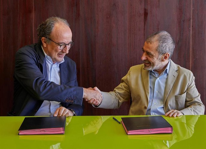 Firma de convenio entre el Museo Reina Sofíay la Fundación Arquia