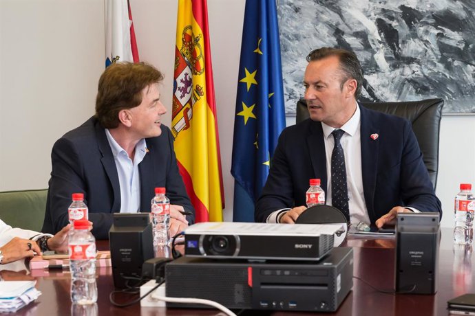 AMP.-PP traslada a consejero Ganadería su "apoyo" pero le recuerda que el sector