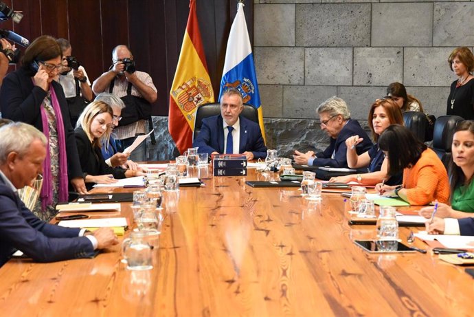 Reunión del primer Consejo de Gobierno de Canarias de agosto, presidido por Ángel Víctor Torres