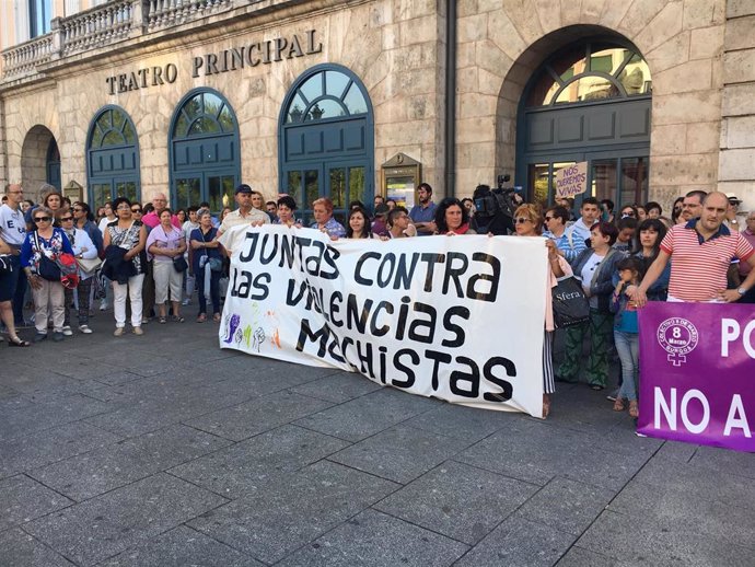 Concentración contra el crimen de Villagonzalo (Burgos):