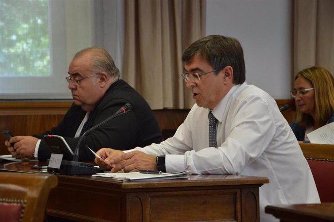 El socialista Francesc Antich renuncia a su cargo de comisionado del Govern en Madrid.