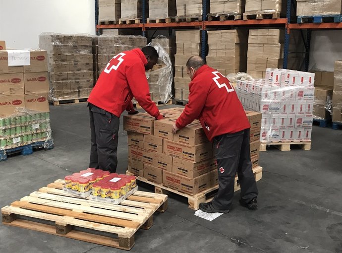 Cruz Roja distribuye cerca de 180.000 kilos de alimentos a 8.560 personas en la 