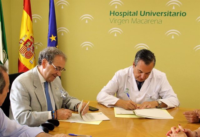 Francisco Merino y José Antonio Fernández han firmado el convenio de cooperación