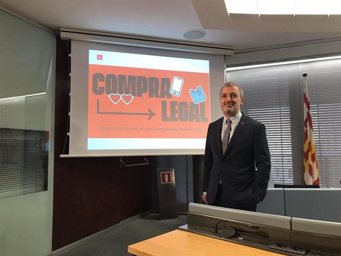 Jaume Collboni presenta una campaña contra la venta ambulante ilegal