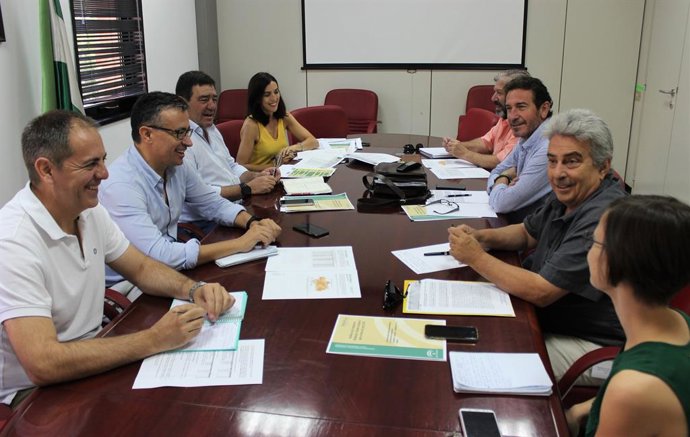 La Junta consensúa con el sector medidas para mitigar los efectos de la sequía e