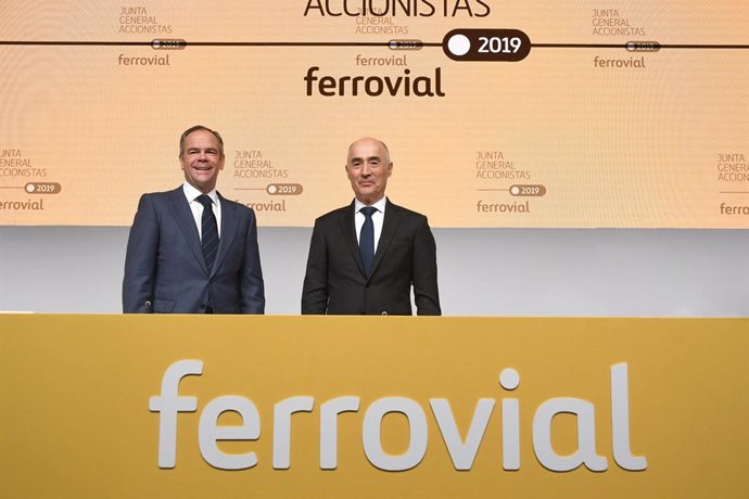 El president de Ferrovial, Rafael del Pi, i el seu conseller delegat, Íñigo Meirás, en la junta d'accionistes de la companyia