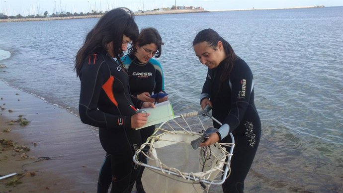 Investigadores del Instituto Multidisciplinar para el Estudio del Medio (IMEM) de la UA