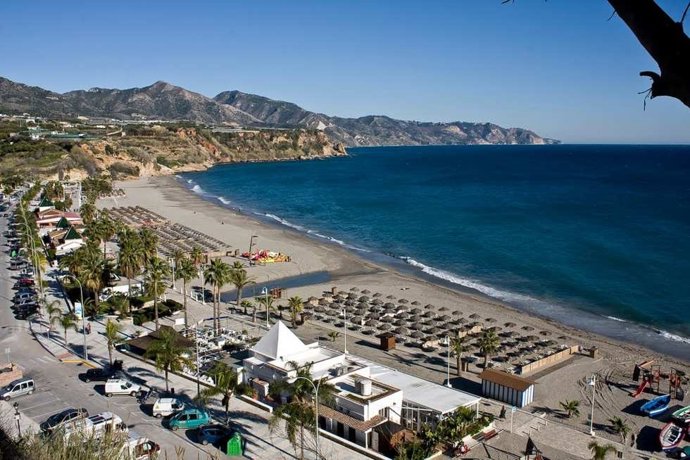 Playa de Burriana en el municipio malagueño de Nerja