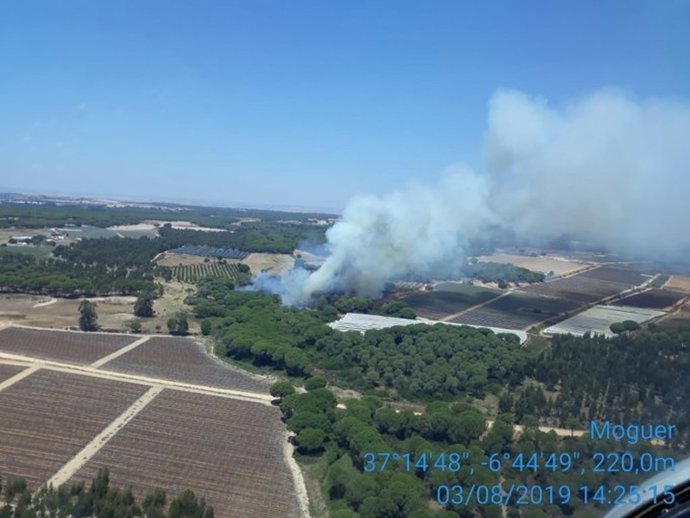 Incendio Lucena del Puerto (Huelva)