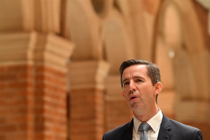 Ministro australiano Simon Birmingham 