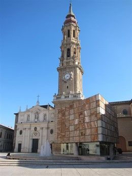  La Seo De Zaragoza.                    