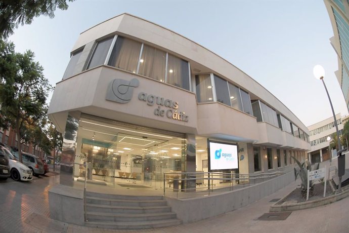 Nueva fachada de la empresa municipal de Aguas