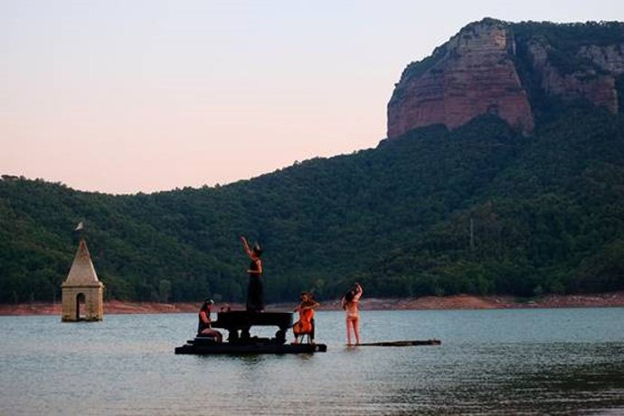 Espectáculo musical sobre el agua