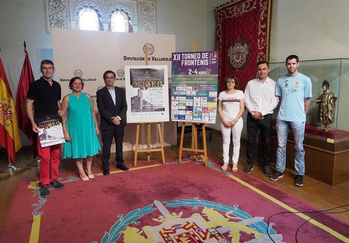 Presentación en la Diputación de Valladolid de la recreación histórica de este domingo y del XII Torneo de fronténis en Cogeces del Monte (Valladolid)