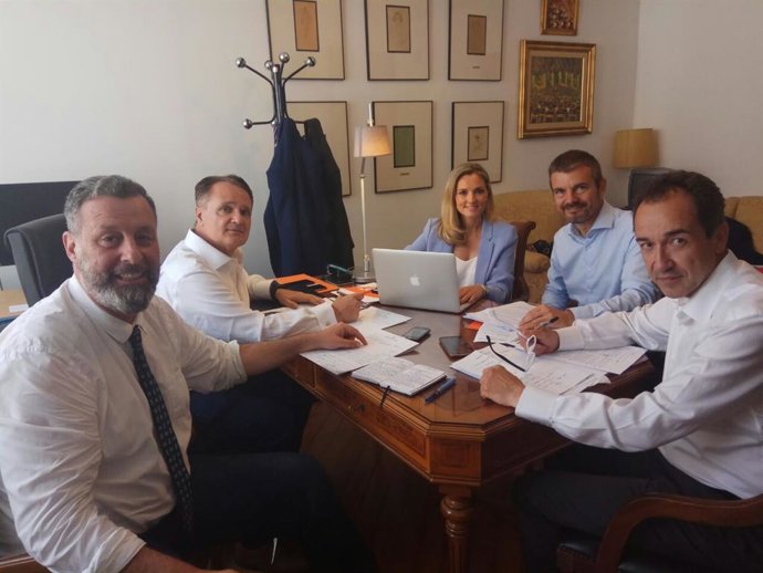 Los diputados de Cs, Patricia Guasp, Marc Pérez-Ribas, y Juan Manuel Gómez.