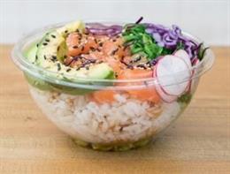 Aloha Poké cambia el plástico de sus más de 600.000 'bowls' anuales por materiales biodegradables