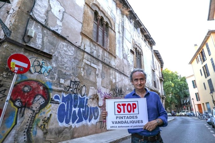 El escrito José Carlos Llop en Can Serra