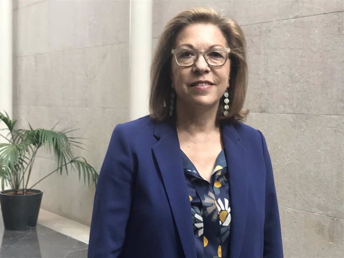 La consejera de Sanidad del Gobierno de Aragón, Pilar Ventura, este jueves en el Palacio de la Aljafería.