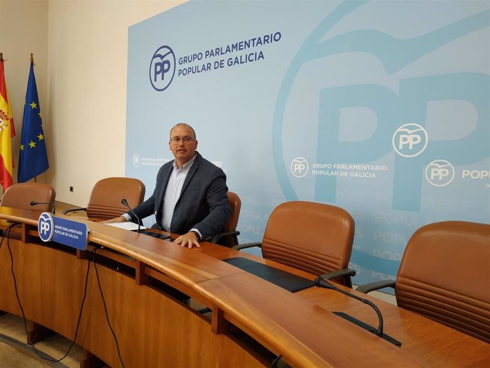 Miguel Tellado en la rueda de prensa de este lunes.