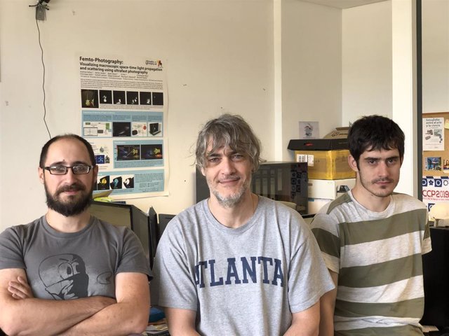 Los investigadores Adrián Jarabo, Diego Gutiérrez e Ibón Guillén.