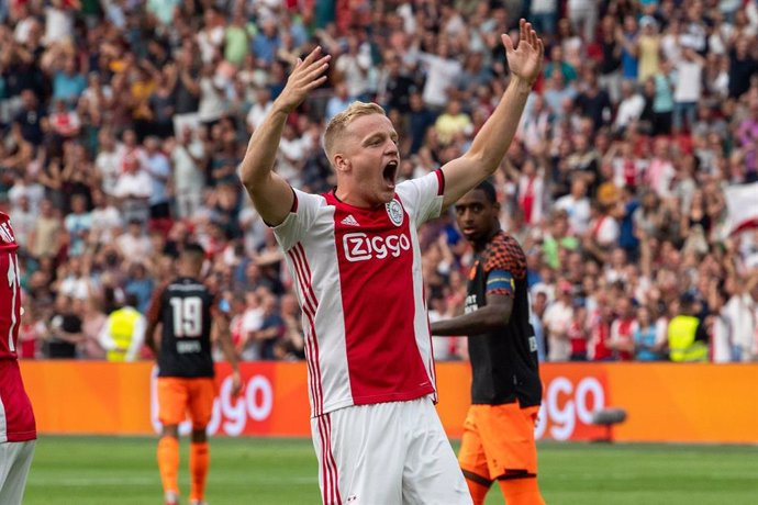 AMSTERDAM, Johan Cruijff ArenA, Johan Cruijff Schaal, Dutch supercup season 2019-2020. Ajax - PSV.  Ajax player Donny van de Beek celebrating the 1-0  during the match Ajax - PSV