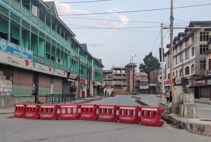 Calle cortada en Srinagar