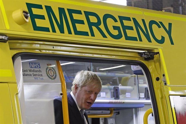 Boris Johnson en una ambulancia