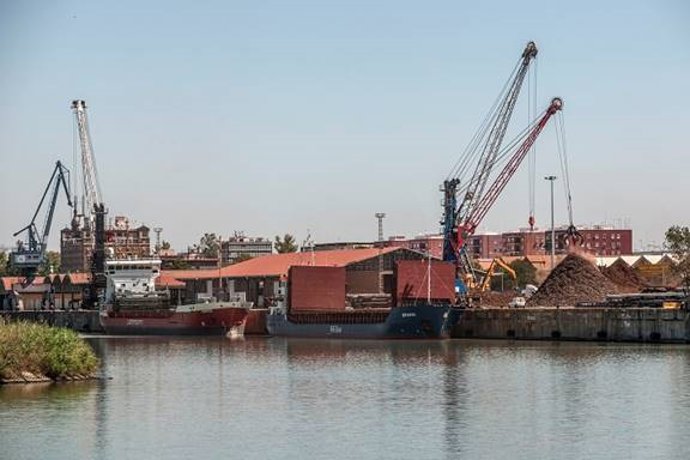 Muelle de Tablada del puerto de Sevilla