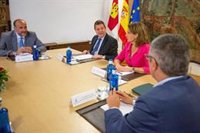 Ribera y Page acuerdan comisión bilateral, mejor abastecimiento a ribereños y sumarles a órganos