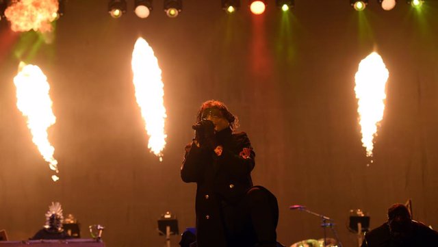 13 June 2019, Austria, Nickelsdorf: Singer Corey Taylor from the band "Slipknot" performs on the "XX Stage" during the "Nova Rock 2019" festival. Photo: Herbert P. Oczeret/APA/dpa