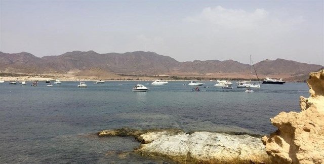    La Delegación Territorial de Medio Ambiente y Ordenación del Territorio de la Junta de Andalucía en Almería restringirá el acceso sin autorización de vehículos a motor a las playas naturales situadas en el Parque Natural de Cabo de Gata-Níjar (Almería)