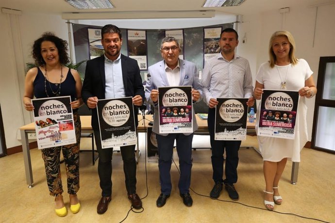 Presentación de las Noches en Blanco de Vélez-Málaga que se celebran el 9 y 10 de agosto