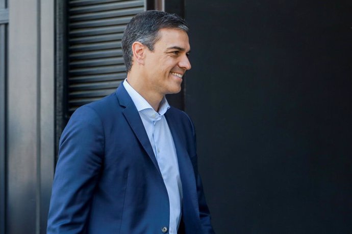 El secretari general del PSOE i president del Govern en funcions, Pedro Sánchez, a la seva arribada a la reunió amb organitzacions del sector de l'educació a l'espai Propera Estació de Madrid.