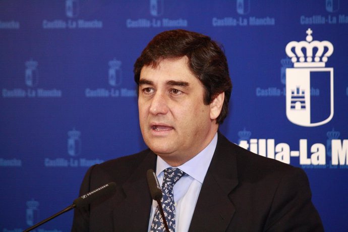 El consejero de Sanidad y Asuntos Sociales, José Ignacio Echániz
