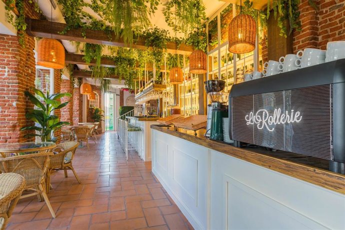 Inversiones Venespor y BBVA firman un acuerdo para apoyar financieramente a Canel Rolls y La Rollerie