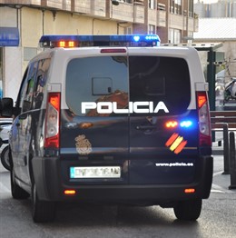 Furgón de la Policía Nacional