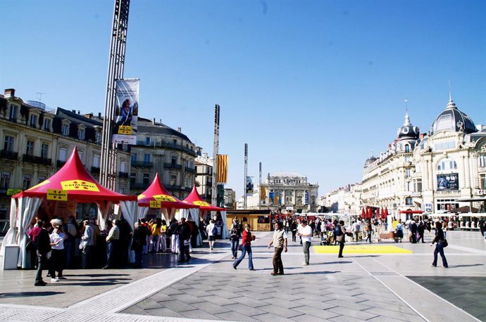 Un Stand De La Catalunya En Montpellier