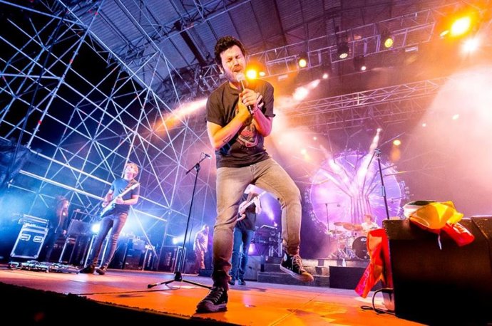 La banda madrileña Taburete actúa en el BEC de Barakaldo,