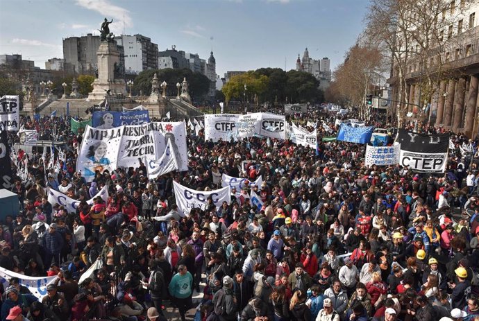 Manifestación en Buenos Aires contra las políticas de ajuste del Gobierno de Argentina