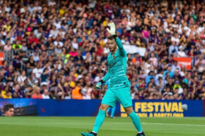 Neto saluda durante el pasado Trofeo Joan Gamper