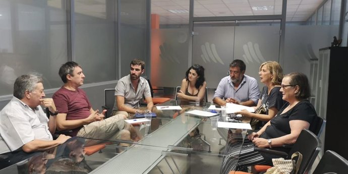 La consellera Isabel Castro y el secretario autonómico Jesús Jurado se reúnen con Memria de Mallorca.