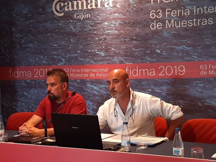 José Manuel Zapico y Mariano Sainz, de CCOO, durante la presentación de un informe en la Fidma