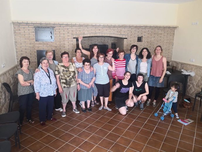 Participantes en la última reunión del grupo Josa Feminista con mujeres de esta localidad turolense. 