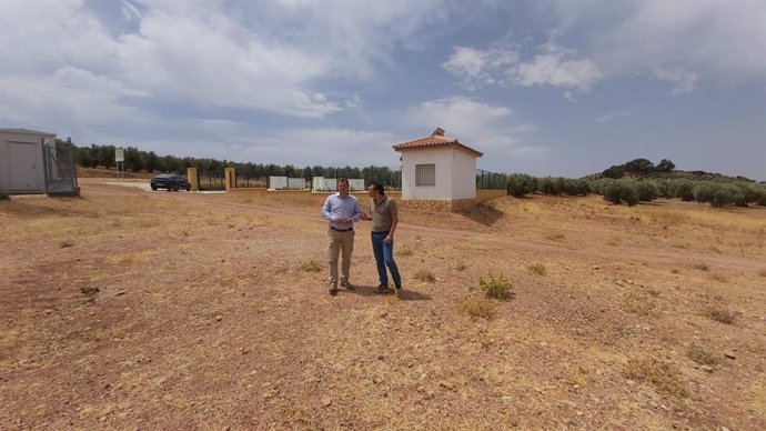 Visita al paraje de Génave donde se habilitará una zona de autocaravanas.