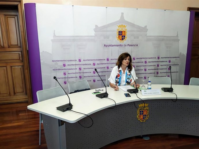 Sonia Lalanda, durante la rueda de prensa de VOX.